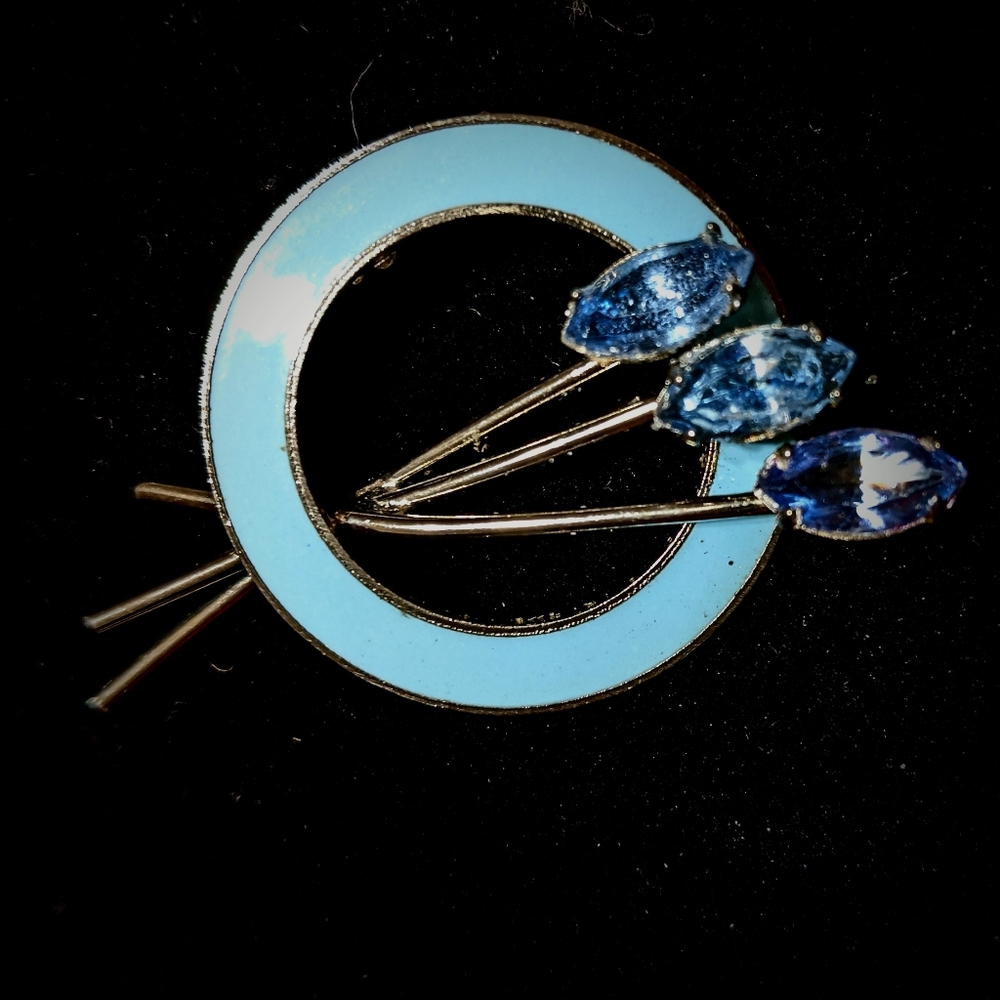 Blue Brooch - Picture 1 of 3
